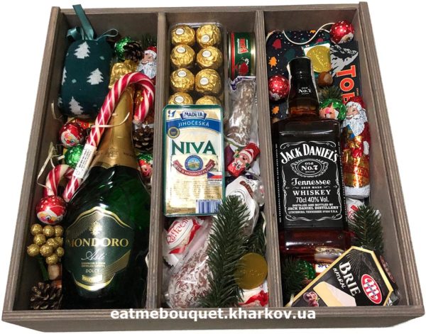 Новогодний подарочный бокс с алкоголем в Харькове